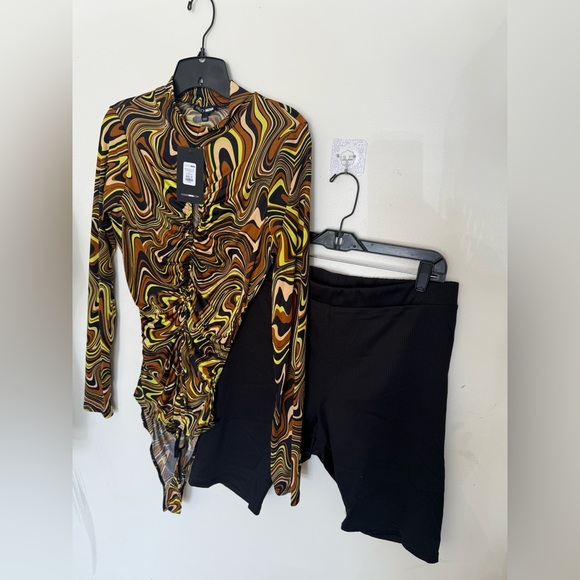 Fashion Nova Vibrant Swirl Bodysuit - Picture 4 of 6